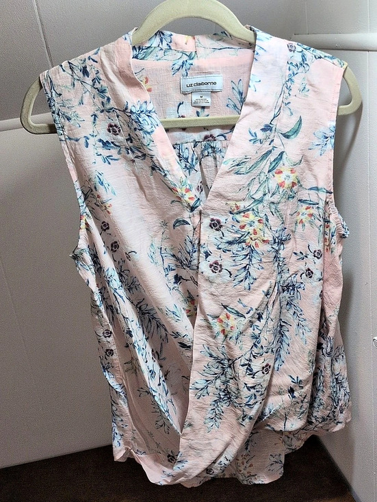 Liz Claiborne Tops - Liz Claiborne Floral Sleeveless Blouse Pink & Blue Medium